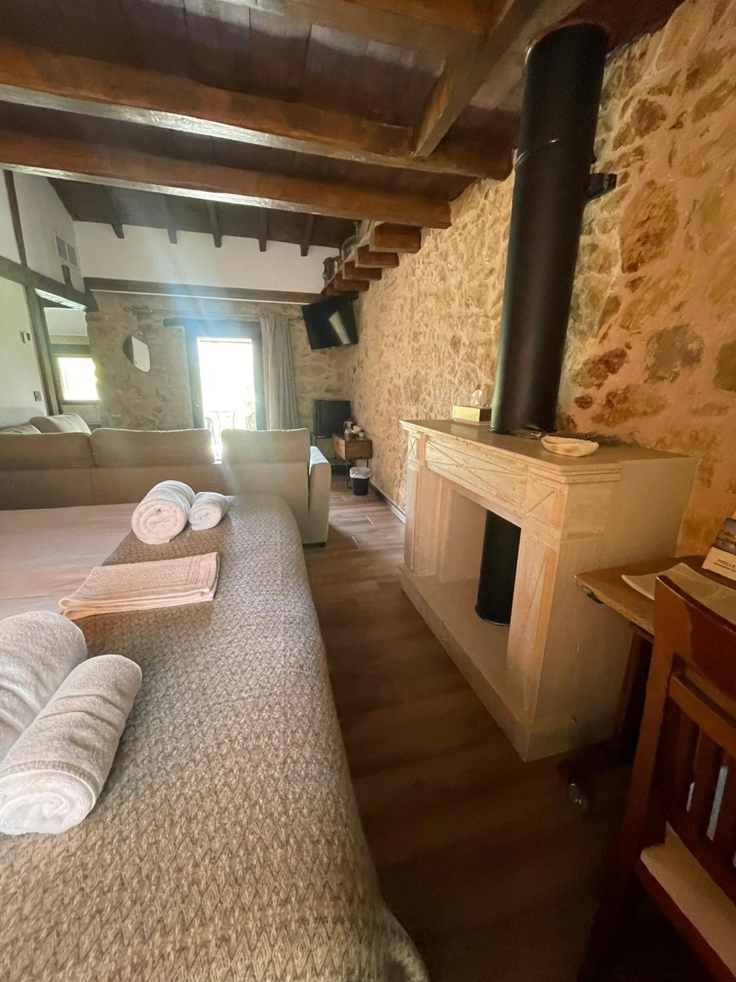 La Casa Del Cantero Pinilla del Valle Zewnętrze zdjęcie
